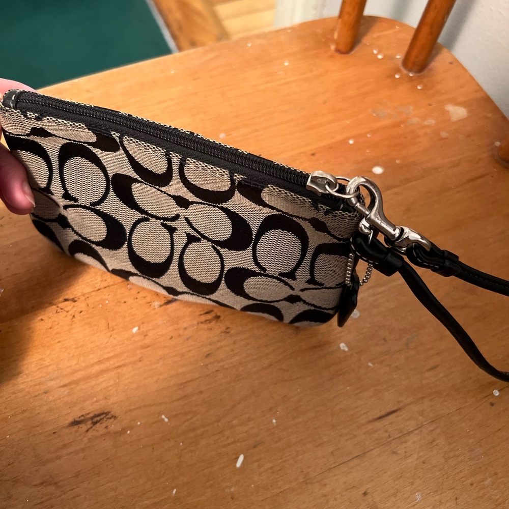 Real Coach wristlet - Picture 3 of 5